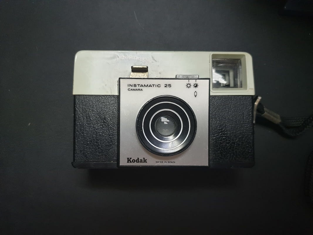 Camara Kodak Instamatic 25